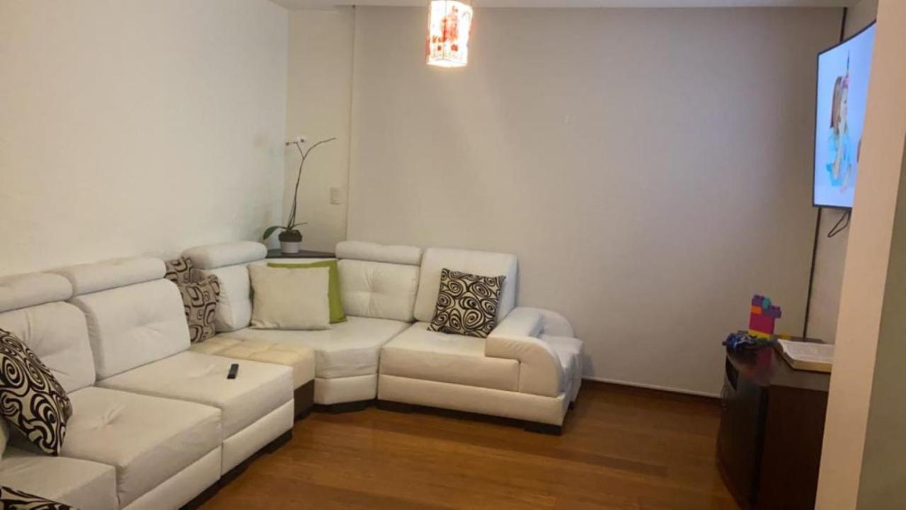 Misuitehotel La Carolina Кито Екстериор снимка