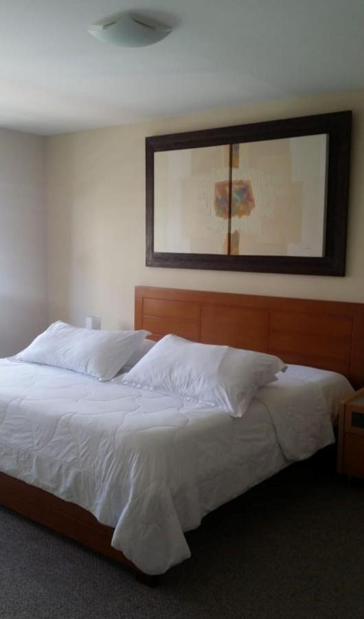 Misuitehotel La Carolina Кито Екстериор снимка